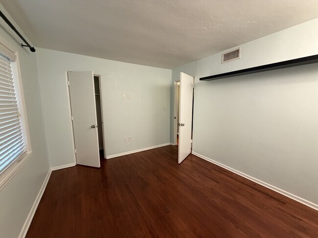 Foto del edificio - 701 SW 28 St