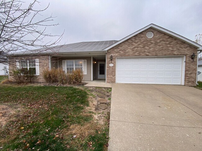 Foto del edificio - 3BR/2BA with neighborhood pool included!