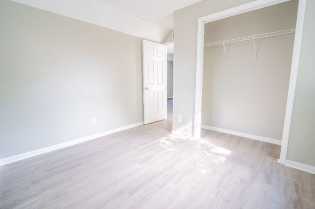 Foto del edificio - 1547 Morgan St