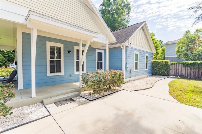 Foto del edificio - 321 NW 7th Terrace