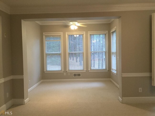 Building Photo - 588 Vinings Estates Dr SE