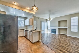 Building Photo - 2201 Ramsgate Dr