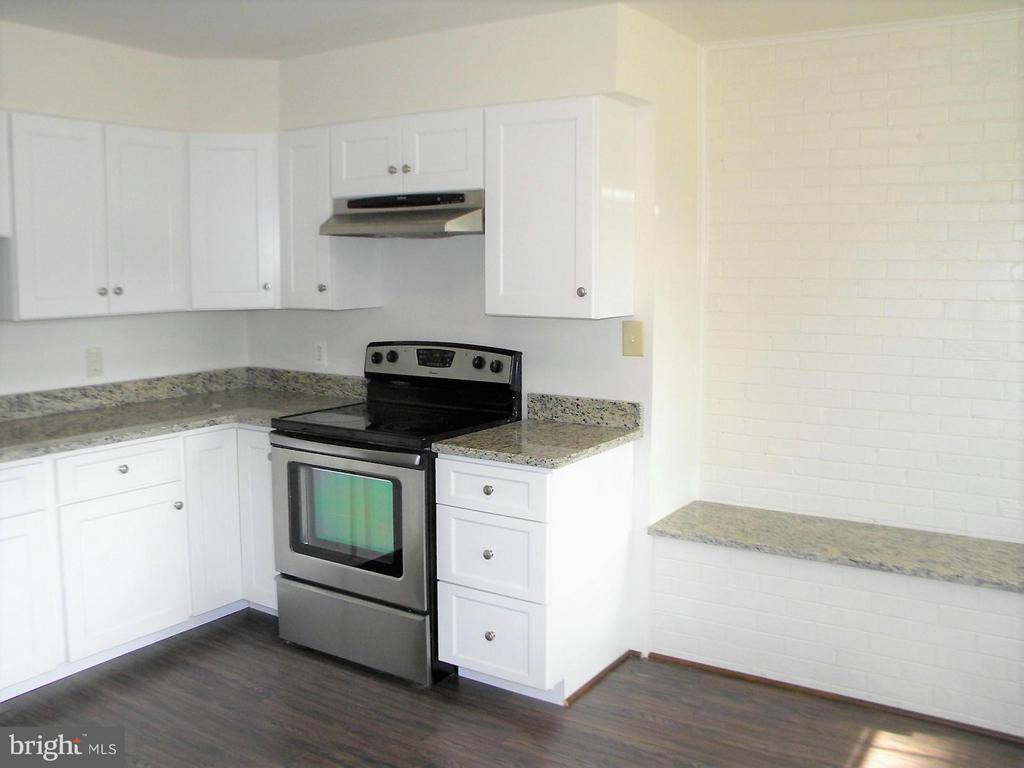 Foto principal - 110 Calvert Towne Rd