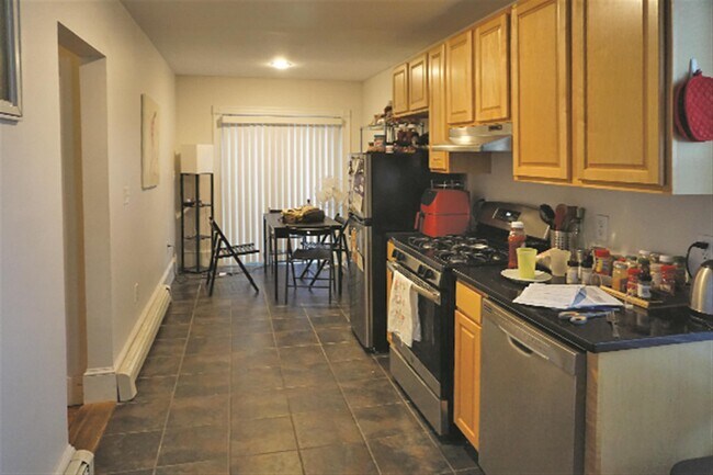 Building Photo - 2 Greenwood Ter