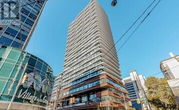 Building Photo - 280 Dundas St W