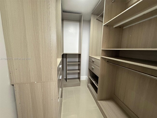 Foto del edificio - 5033 NW 7th St