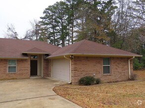 Building Photo - 1714 Timber Creek Dr