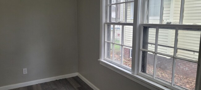Building Photo - 3628 Almeda Dr