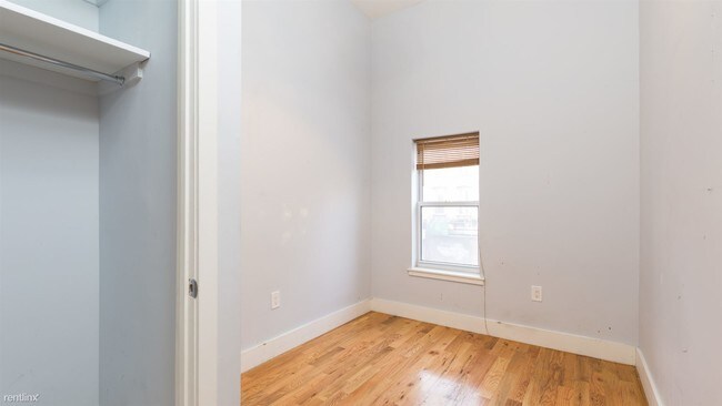 Building Photo - 4 br, 2 bath Apartment - 528 Grand St
