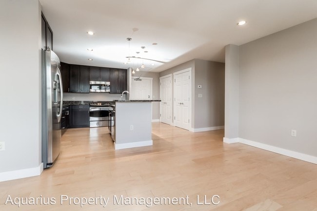 Building Photo - 2 br, 2 bath House - 207 Fore Street Unit 3