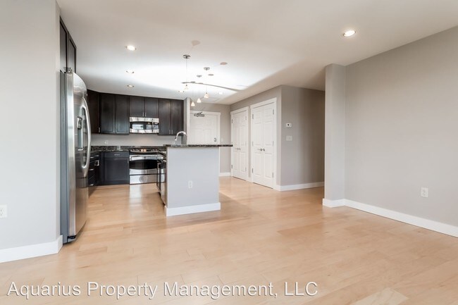 Foto del edificio - 2 br, 2 bath House - 207 Fore Street Unit 3