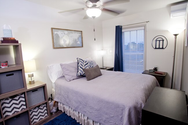 Dormitorio - 421 West