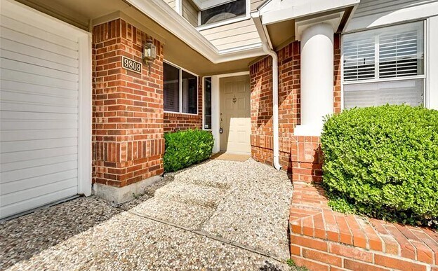 Foto del edificio - 9809 Lakewood Ct