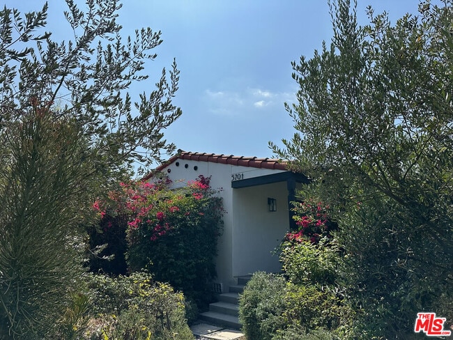 Building Photo - 5701 West Blvd