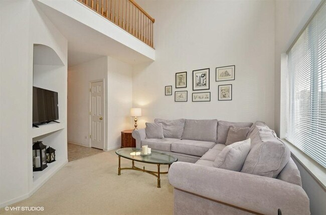 Foto del edificio - 376 Tower Dr