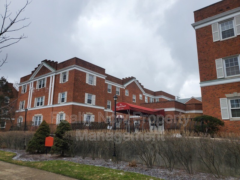 19436 Van Aken Blvd Unit Apt 307, Shaker Heights, OH 44122 Condo for