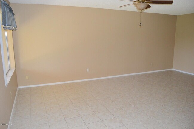 Building Photo - 2241 N Recker Rd