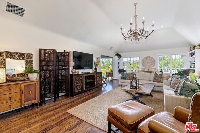Building Photo - 5966 Graciosa Dr