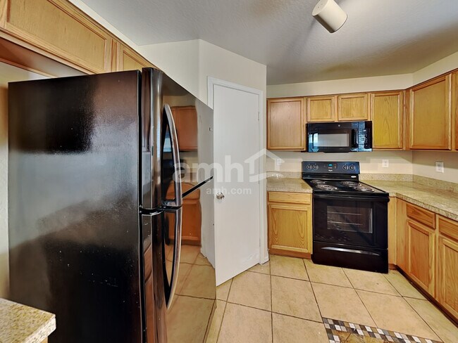 Building Photo - 11821 W Mauna Loa Lane