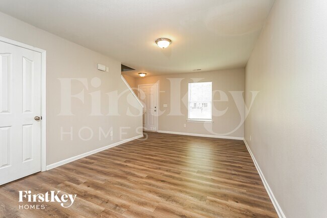 Foto del edificio - 165 Salem Trail Ct