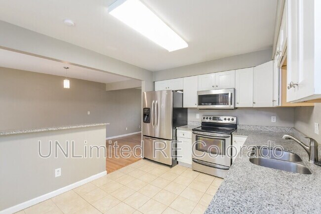 Building Photo - 6050 S Sterne Pkwy
