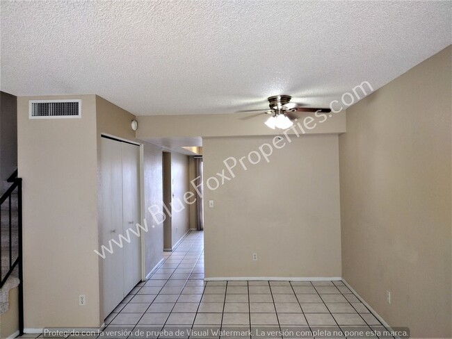 Foto del edificio - Centrally Located 2 bedroom, 2 bathroom