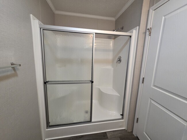 Building Photo - 152 Donald Ave