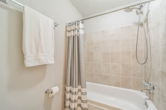 Building Photo - 1413 Ramada Dr