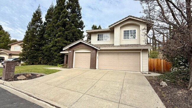 Foto del edificio - Stunning 4BD/3BA, Two-Story Home With Swimming Pool in Bettencourt Ranch, Danville- Available NOW!