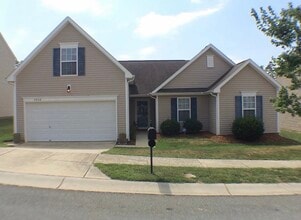 Building Photo - 3926 Hunter Hill Ln