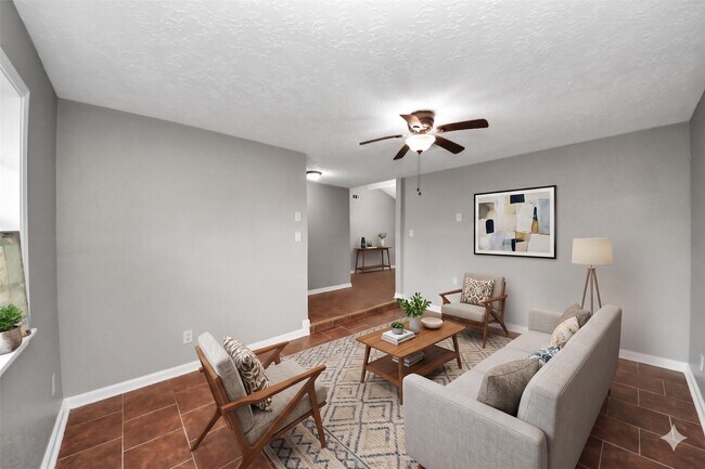 Building Photo - 12623 Fern Forest Dr