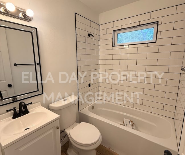 Foto del edificio - 2512 S Ellis St