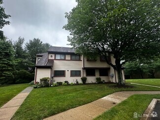 Building Photo - 502 Samuel Ct