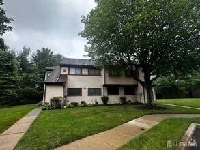 Building Photo - 502 Samuel Ct
