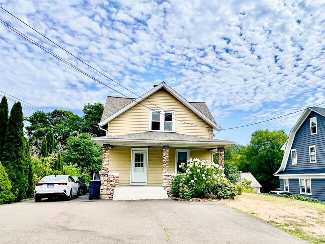 Building Photo - 85 Ivy St