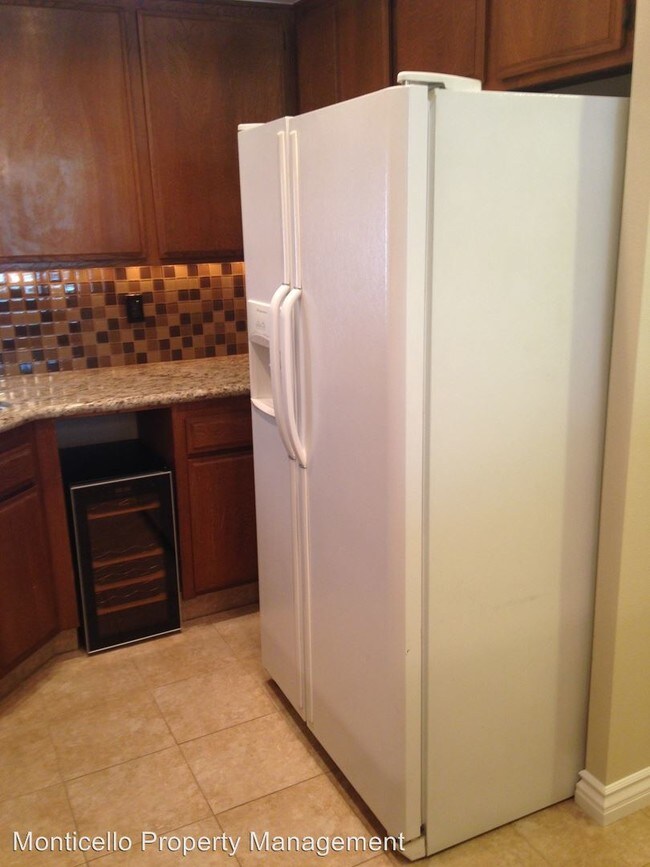 Foto del edificio - 16951 Millpond Ln