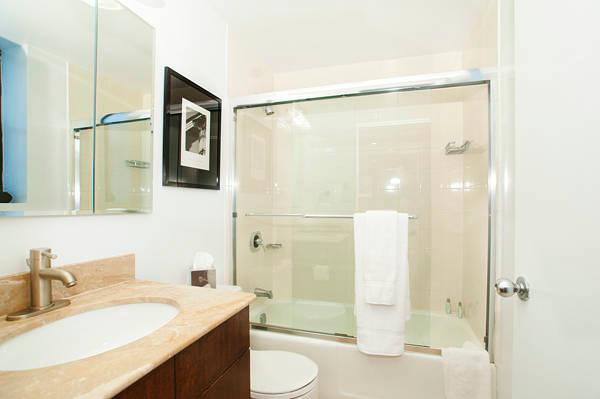 Building Photo - 1 bedroom in New York NY 10019