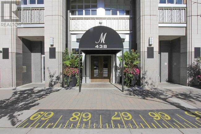 Building Photo - 438-438 Richmond St W