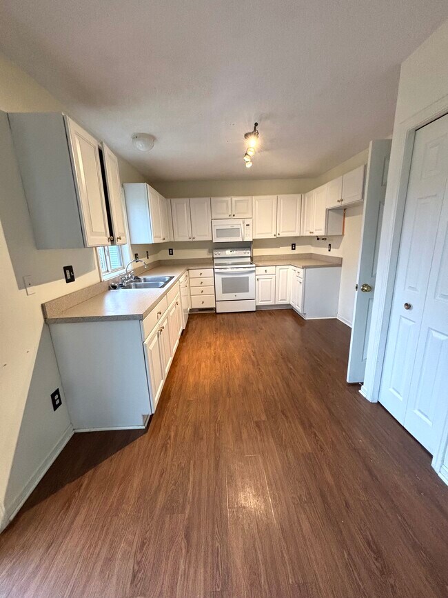 Foto del edificio - 6011 Hart St