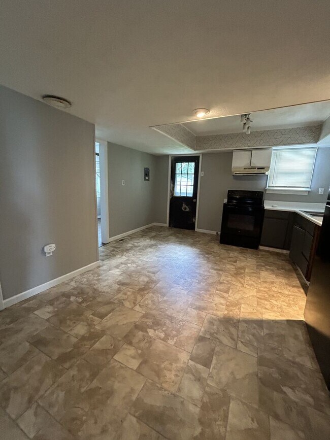 Foto del edificio - 2 bedroom 1 bath