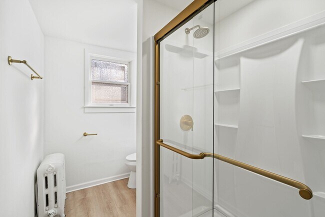 Building Photo - Stunning 3 bedroom home in East Pittsburgh available now!