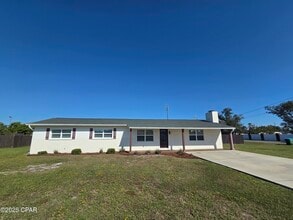 Building Photo - 5253 Collins Dr