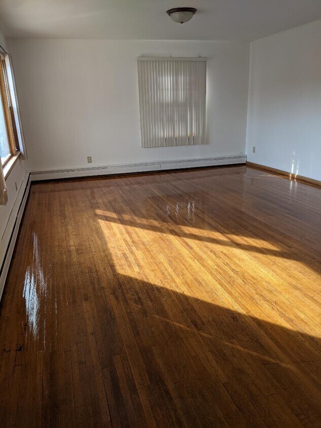 Foto del edificio - 308 E Avenue F