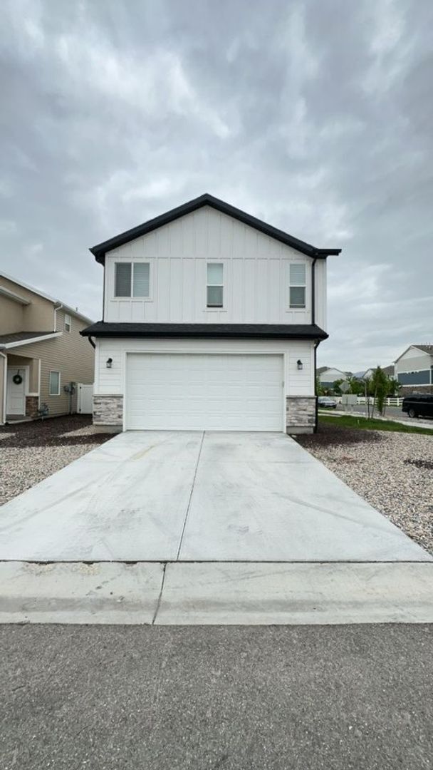Foto del edificio - Lovely NSL Townhome - available this month!