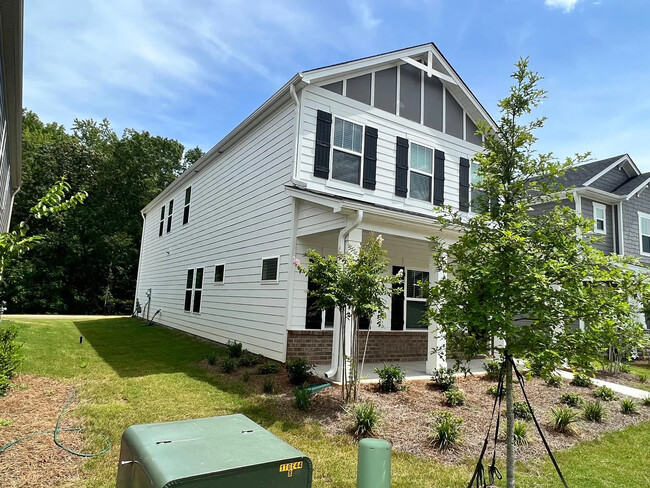 Building Photo - Room in House on Laughing Gull Dr