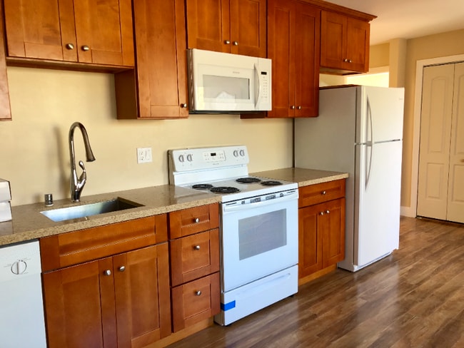 Building Photo - 2009 Swansea Ct