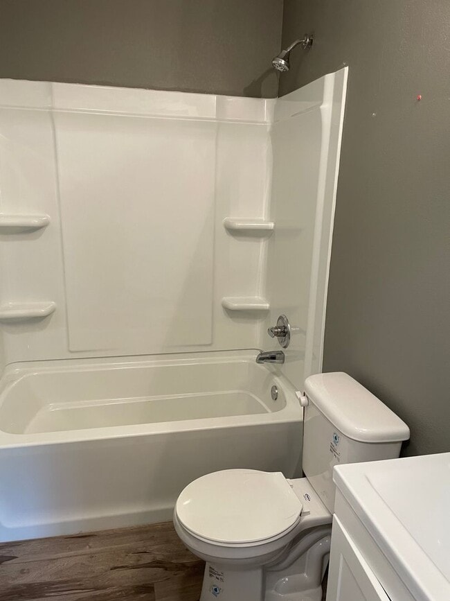 Foto del edificio - Nice and neat 2 bedroom ranch $795 mo/$795...