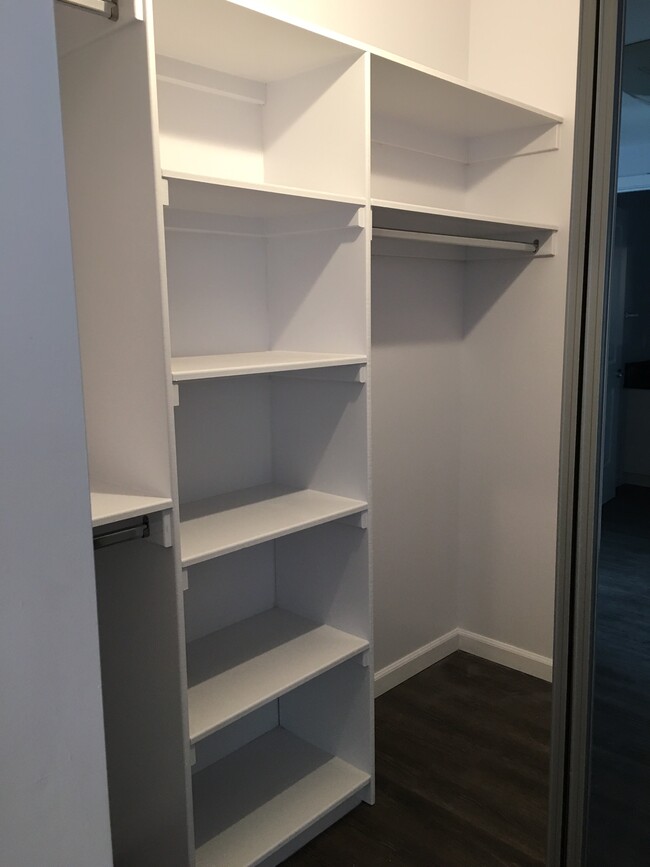 Building Photo - Burnet 22