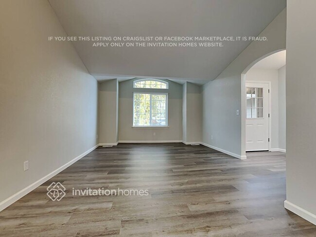 Foto del edificio - 6038 60th Loop SE