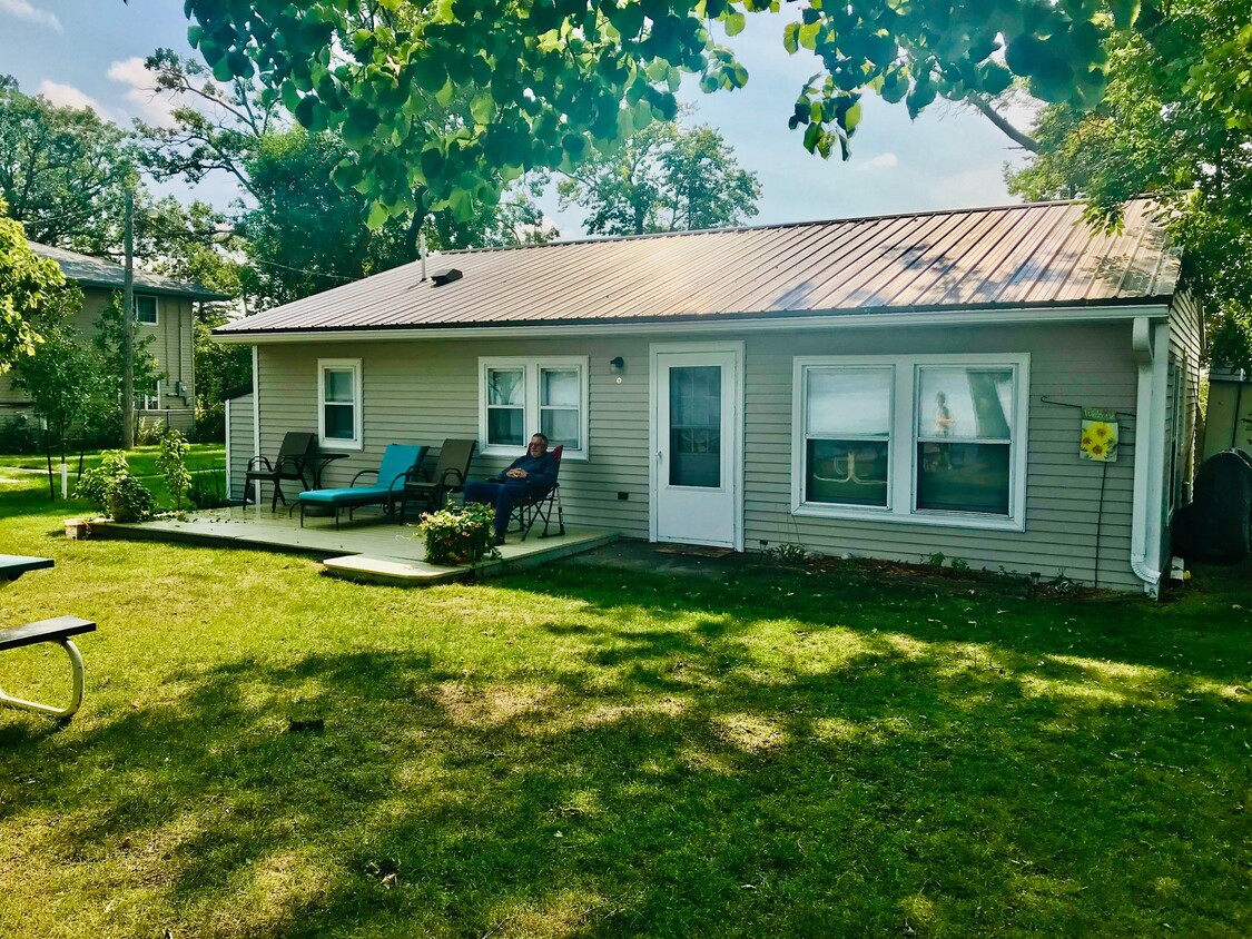 27096 Little Floyd Lake Rd, Detroit Lakes, MN 56501 House Rental in